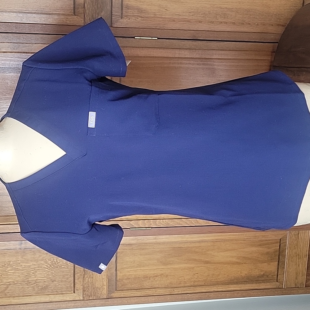 Figs NWOT Women's Catarina One Pocket Scrub Top Sz S